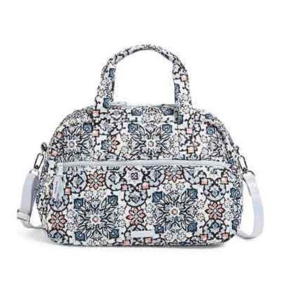 Vera Bradley Factory Style Compact Traveler Bag in Libson Medallion NWT - Picture 3 of 4